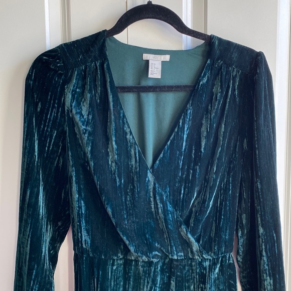 H&M Crushed Velvet Mini Dress - Picture 4 of 7